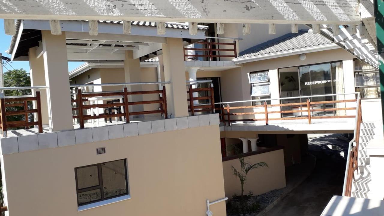 Emampingeni Lodge Bizana Exteriör bild